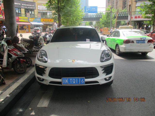 281604_1593524793329104.jpg 川KTQ116 (1)梧桐路.jpg