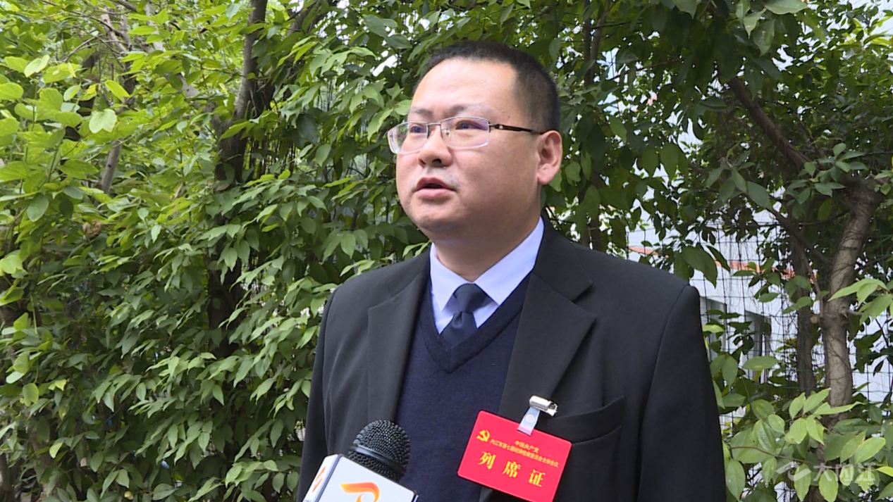 专访邓剑.png