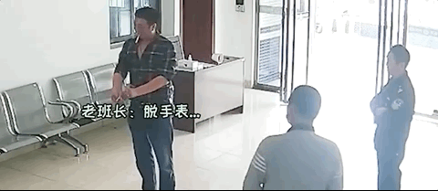 286033_1618906694904777.gif 做俯卧撑.gif