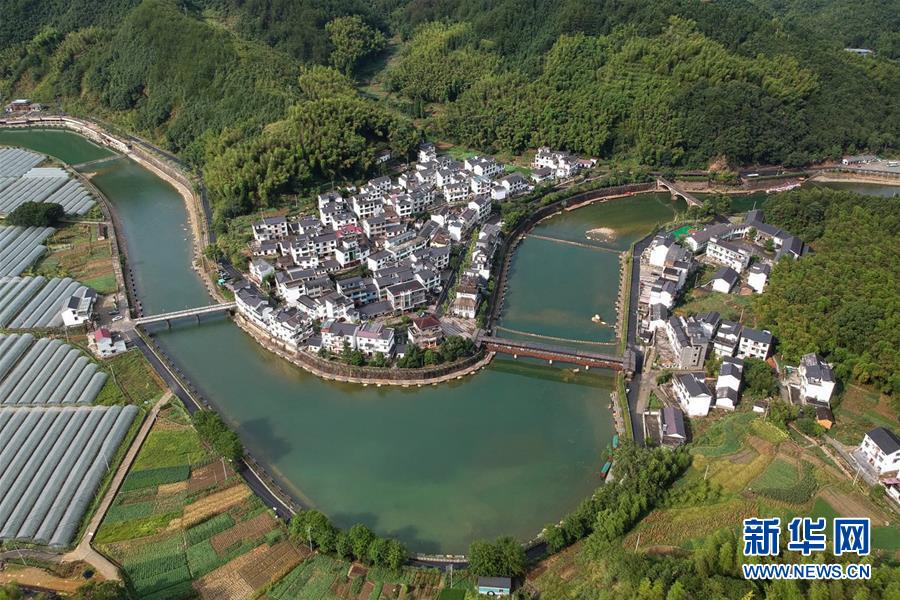 (习近平的小康故事·图文互动)(4)“关键核心技术是要不来、买不来、讨不来的”——习近平推动科技创新的故事