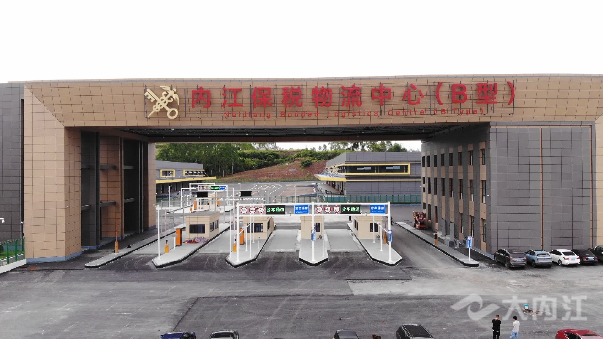 286258_1626924585264458.jpg e77660ff0c40a239a967f64cad1a40a_副本.jpg