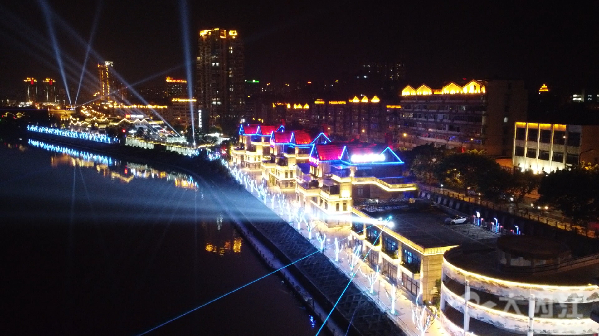 286258_1633079198940655.jpg H.00_00_05_24.静止005.jpg