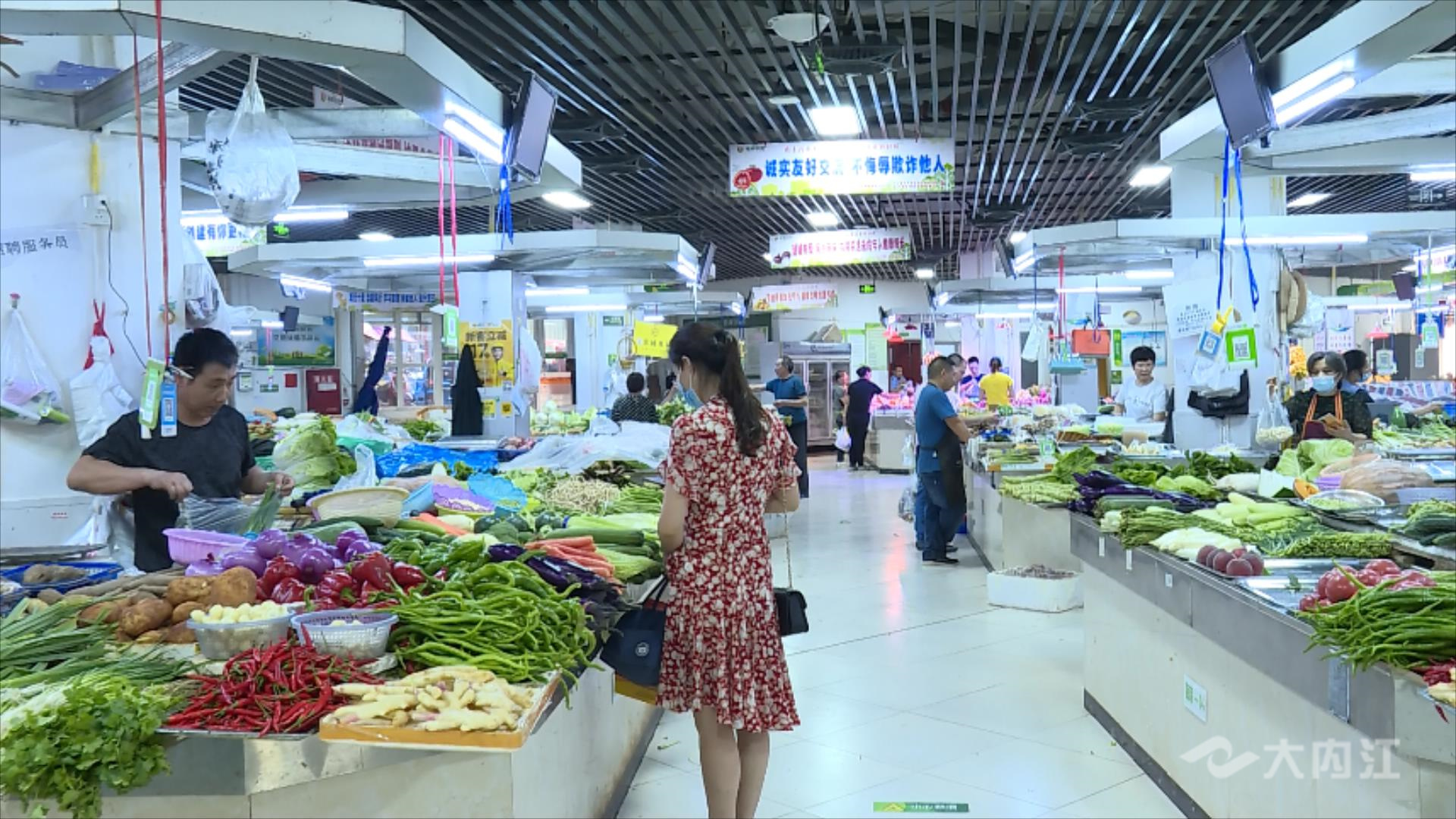 320608_1654654103887747.jpg banfan01.jpg