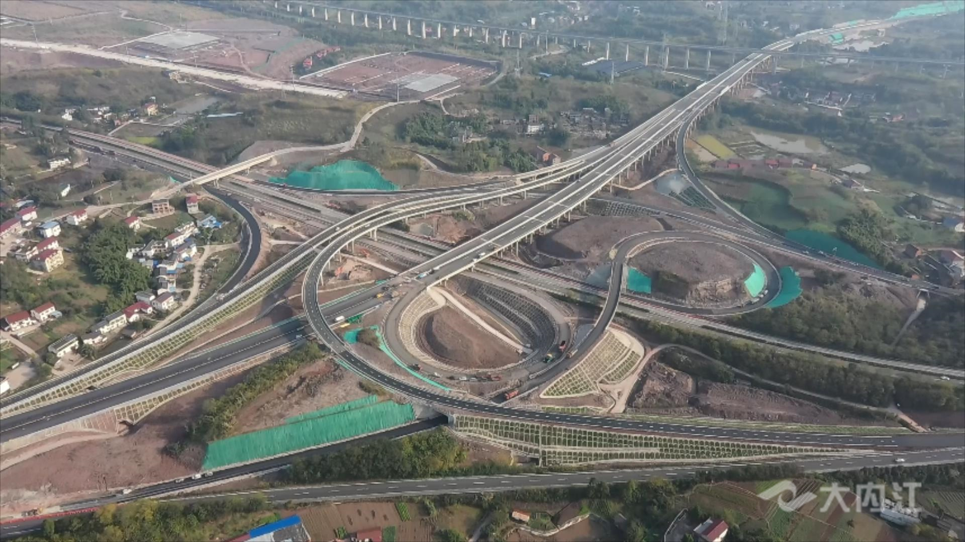 320608_1654760536391467.jpg jiaotong 02.jpg